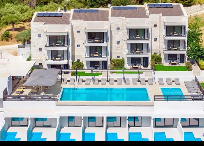 Toska Tower Aparthotel 4*