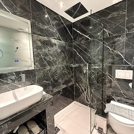 Appart hôtel Toska Tower 4*