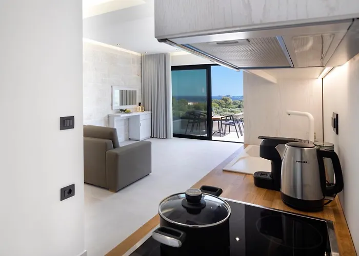 Ξενοδοχείο με διαμερίσματα Toska Tower Χρυσή Αμμουδιά