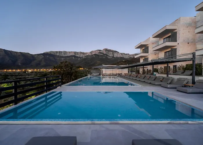 Toska Tower Ξενοδοχείο με διαμερίσματα 4*